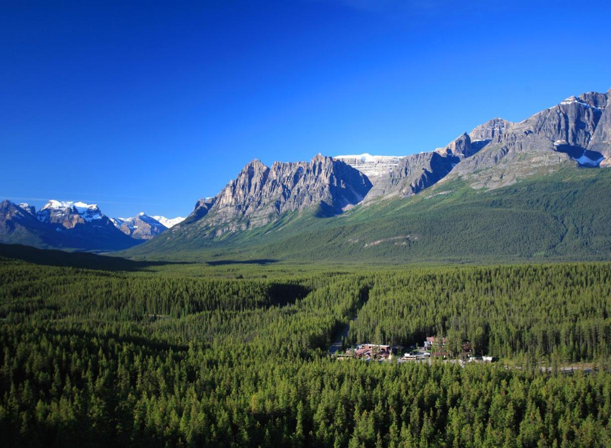 Sunwapta Falls Rocky Mountain Lodge Jasper Exterior photo