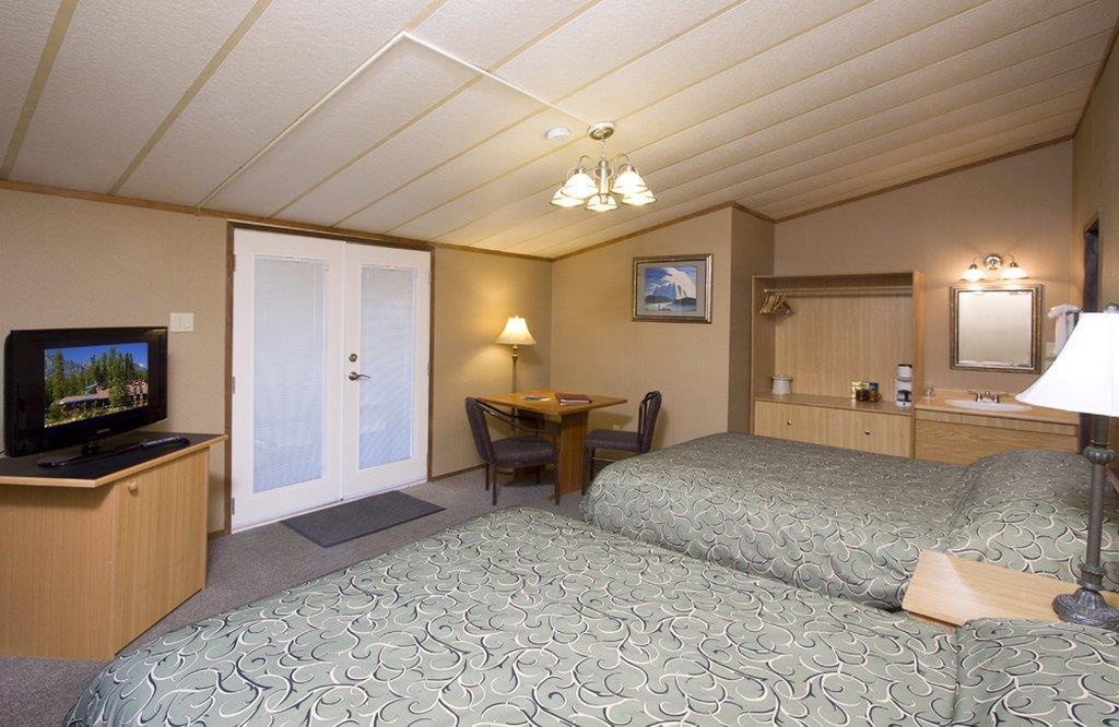 Sunwapta Falls Rocky Mountain Lodge Jasper Room photo