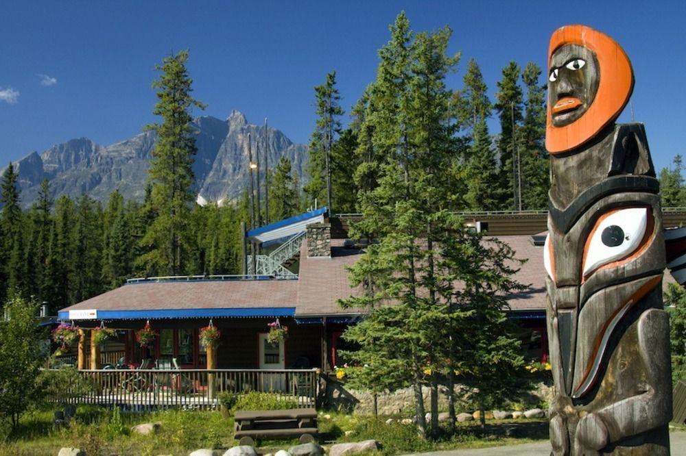 Sunwapta Falls Rocky Mountain Lodge Jasper Exterior photo