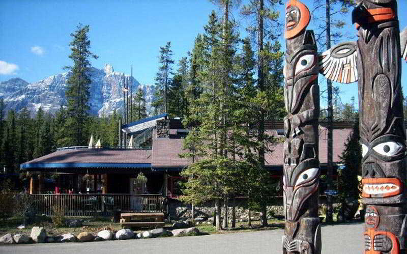 Sunwapta Falls Rocky Mountain Lodge Jasper Exterior photo