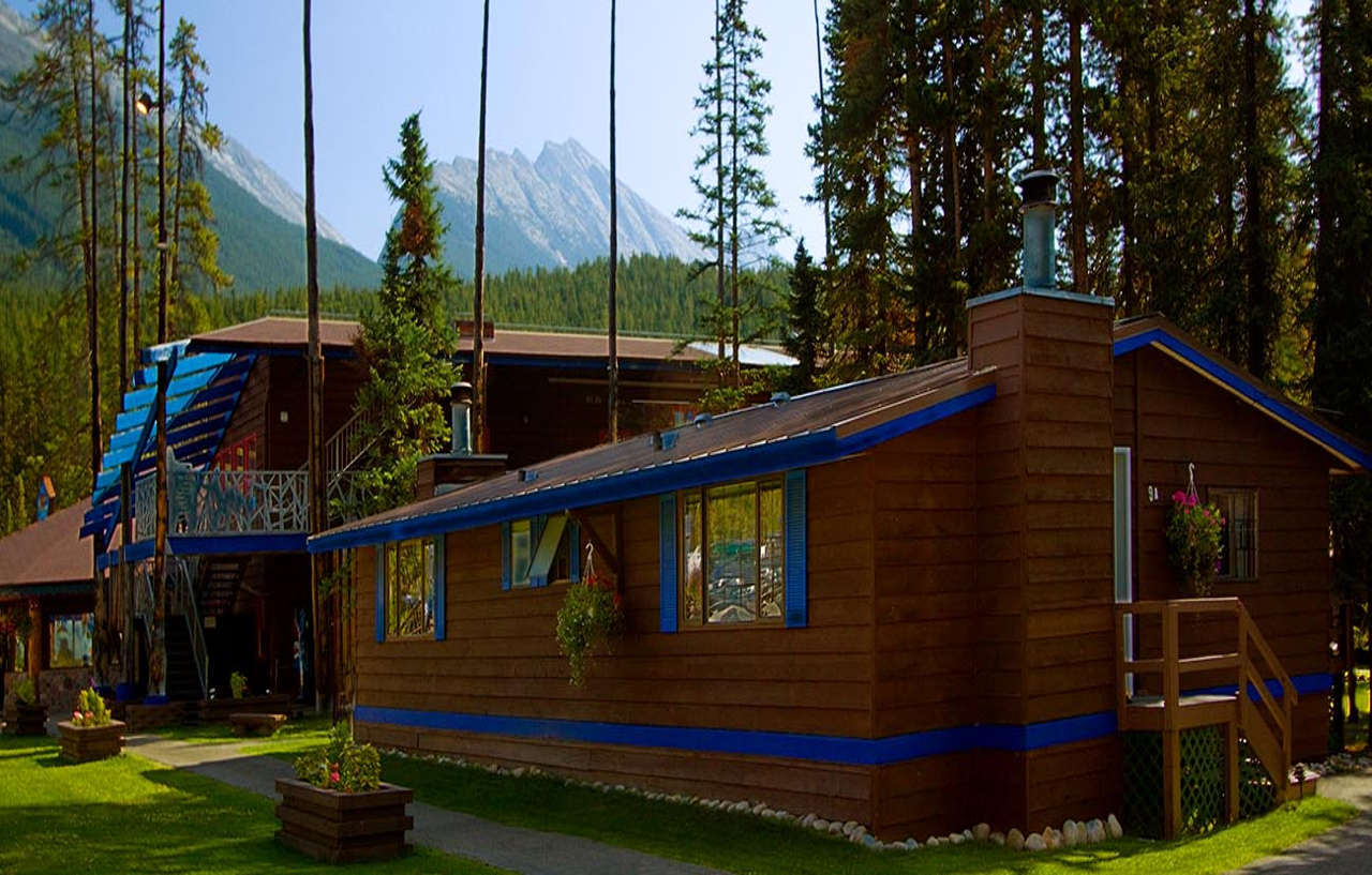 Sunwapta Falls Rocky Mountain Lodge Jasper Exterior photo